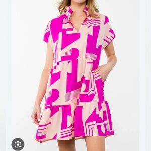 THML Anthropologie Pink Cream Abstract Geometric Tiered Dress Pocket V-Neck. M